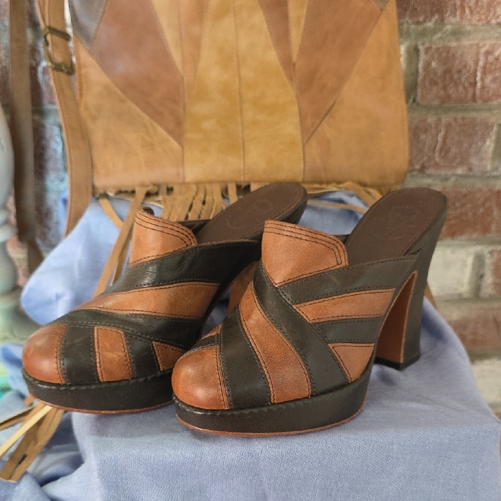 Frye Brown and Black Leather Mules - Picture 3 of 17
